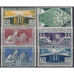 Exposition des Arts décoratifs timbres de France N°210-215 série neuf*.