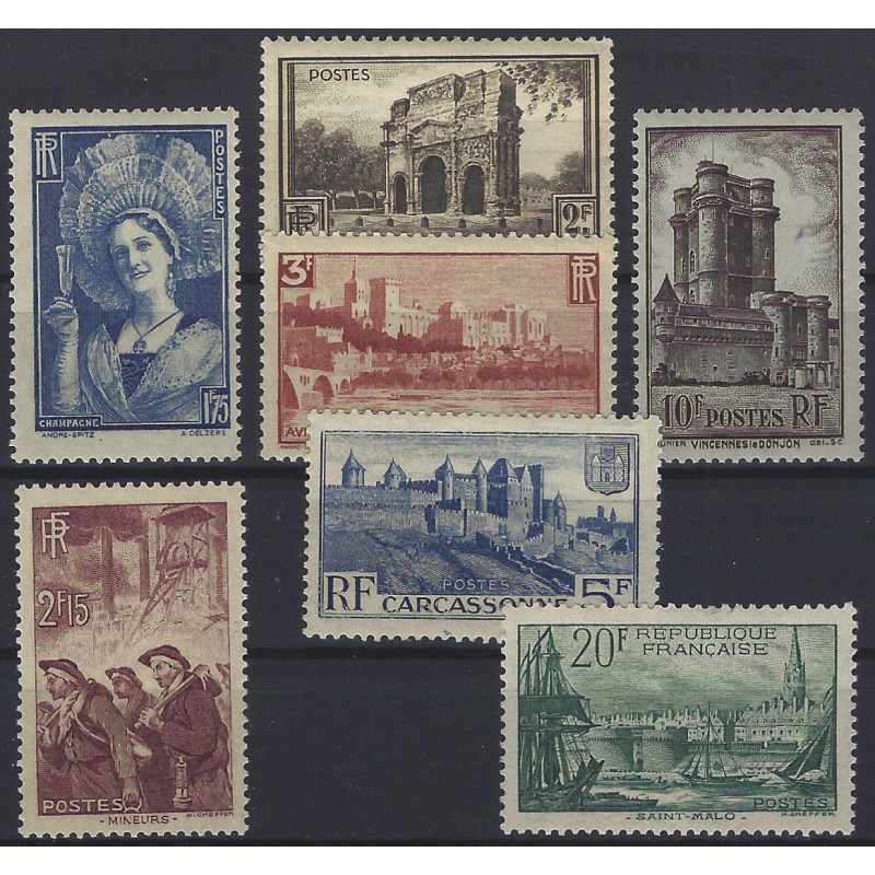 Sites et monuments timbres de France N°388-394 série neuf**.