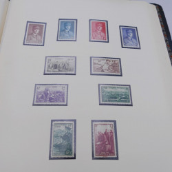 Collection timbres de France neufs 1940-1945 complet en album.