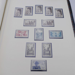 Collection timbres de France neufs 1940-1945 complet en album.