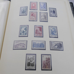 Collection timbres de France neufs 1946-1972 complet en album.