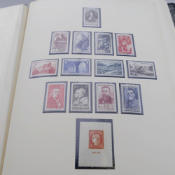 Collection timbres de France neufs 1946-1972 complet en album.