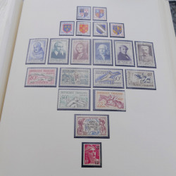 Collection timbres de France neufs 1946-1972 complet en album.