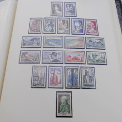 Collection timbres de France neufs 1946-1972 complet en album.