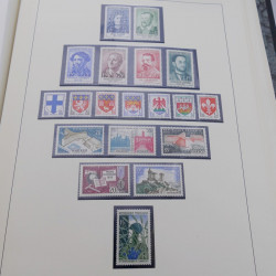 Collection timbres de France neufs 1946-1972 complet en album.