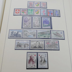 Collection timbres de France neufs 1946-1972 complet en album.