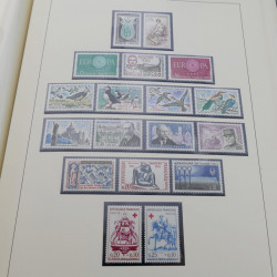 Collection timbres de France neufs 1946-1972 complet en album.
