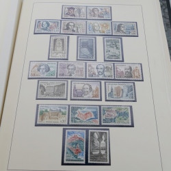 Collection timbres de France neufs 1946-1972 complet en album.