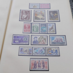 Collection timbres de France neufs 1946-1972 complet en album.