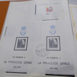 Lot massif de timbres de Monaco neufs et oblitérés en 6 albums.