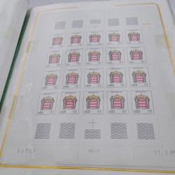 Lot massif de timbres de Monaco neufs et oblitérés en 6 albums.