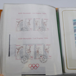 Lot massif de timbres de Monaco neufs et oblitérés en 6 albums.