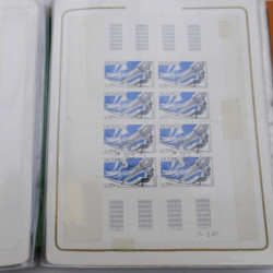 Lot massif de timbres de Monaco neufs et oblitérés en 6 albums.