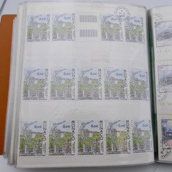 Lot massif de timbres de Monaco neufs et oblitérés en 6 albums.