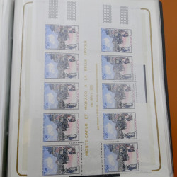 Lot massif de timbres de Monaco neufs et oblitérés en 6 albums.