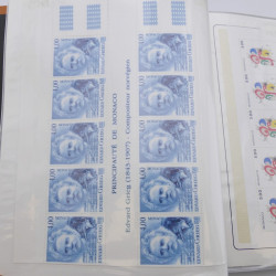 Lot massif de timbres de Monaco neufs et oblitérés en 6 albums.