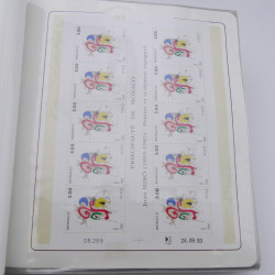 Lot massif de timbres de Monaco neufs et oblitérés en 6 albums.