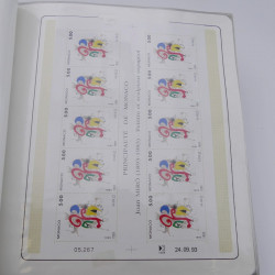 Lot massif de timbres de Monaco neufs et oblitérés en 6 albums.