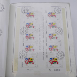 Lot massif de timbres de Monaco neufs et oblitérés en 6 albums.