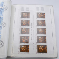 Lot massif de timbres de Monaco neufs et oblitérés en 6 albums.