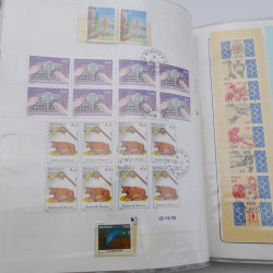 Lot massif de timbres de Monaco neufs et oblitérés en 6 albums.