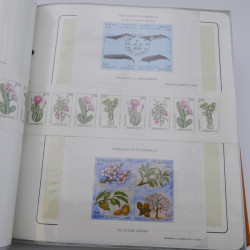 Lot massif de timbres de Monaco neufs et oblitérés en 6 albums.
