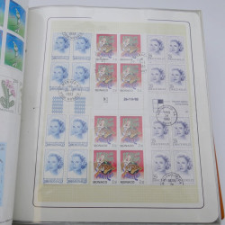 Lot massif de timbres de Monaco neufs et oblitérés en 6 albums.