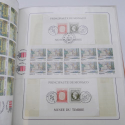 Lot massif de timbres de Monaco neufs et oblitérés en 6 albums.