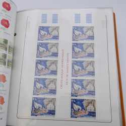 Lot massif de timbres de Monaco neufs et oblitérés en 6 albums.