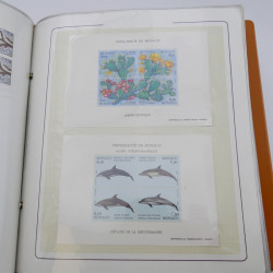 Lot massif de timbres de Monaco neufs et oblitérés en 6 albums.