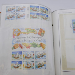 Lot massif de timbres de Monaco neufs et oblitérés en 6 albums.