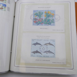Lot massif de timbres de Monaco neufs et oblitérés en 6 albums.