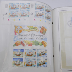 Lot massif de timbres de Monaco neufs et oblitérés en 6 albums.