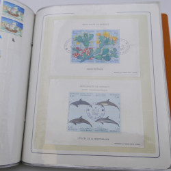 Lot massif de timbres de Monaco neufs et oblitérés en 6 albums.