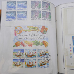 Lot massif de timbres de Monaco neufs et oblitérés en 6 albums.