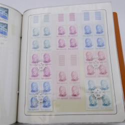 Lot massif de timbres de Monaco neufs et oblitérés en 6 albums.
