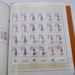 Lot massif de timbres de Monaco neufs et oblitérés en 6 albums.