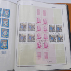 Lot massif de timbres de Monaco neufs et oblitérés en 6 albums.