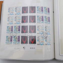 Lot massif de timbres de Monaco neufs et oblitérés en 6 albums.