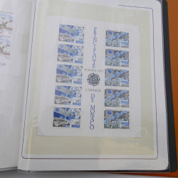 Lot massif de timbres de Monaco neufs et oblitérés en 6 albums.