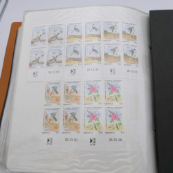 Lot massif de timbres de Monaco neufs et oblitérés en 6 albums.