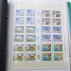 Lot massif de timbres de Monaco neufs et oblitérés en 6 albums.