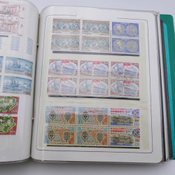 Lot massif de timbres de Monaco neufs et oblitérés en 6 albums.