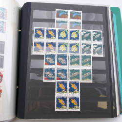 Lot massif de timbres de Monaco neufs et oblitérés en 6 albums.