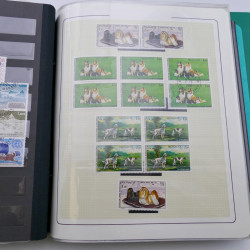 Lot massif de timbres de Monaco neufs et oblitérés en 6 albums.