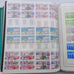 Lot massif de timbres de Monaco neufs et oblitérés en 6 albums.