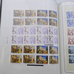 Lot massif de timbres de Monaco neufs et oblitérés en 6 albums.