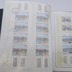Lot massif de timbres de Monaco neufs et oblitérés en 6 albums.