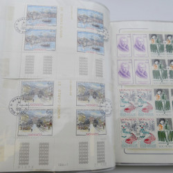 Lot massif de timbres de Monaco neufs et oblitérés en 6 albums.