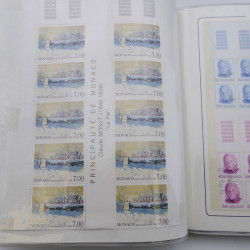 Lot massif de timbres de Monaco neufs et oblitérés en 6 albums.